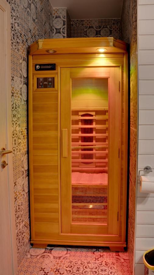 SPA apartment YANG - jakkuzi, sauna, spa Novi Sad Bagian luar foto