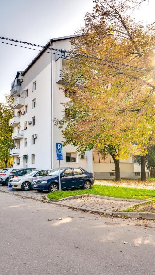 SPA apartment YANG - jakkuzi, sauna, spa Novi Sad Bagian luar foto