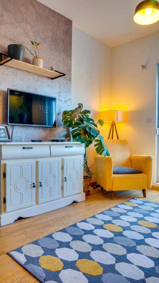 SPA apartment YANG - jakkuzi, sauna, spa Novi Sad Bagian luar foto