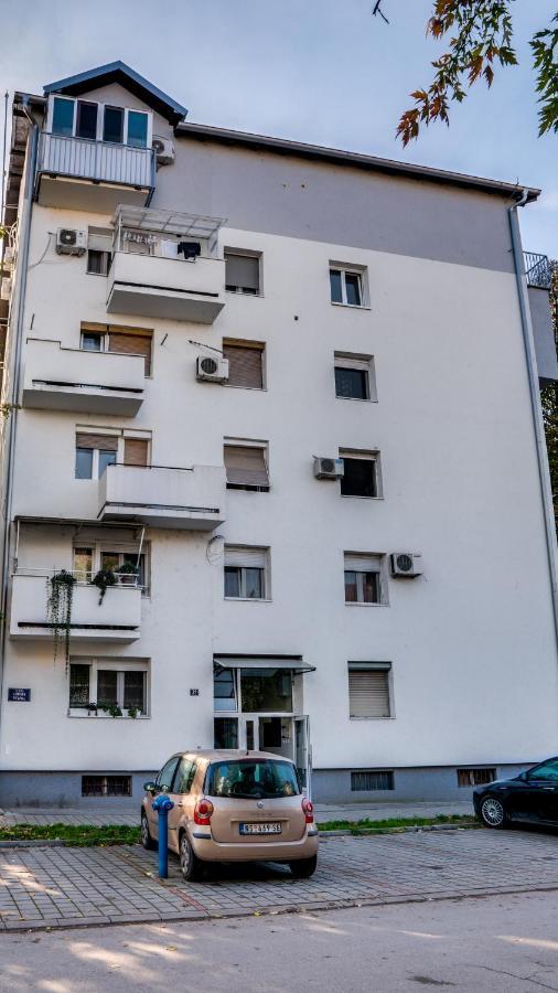 SPA apartment YANG - jakkuzi, sauna, spa Novi Sad Bagian luar foto