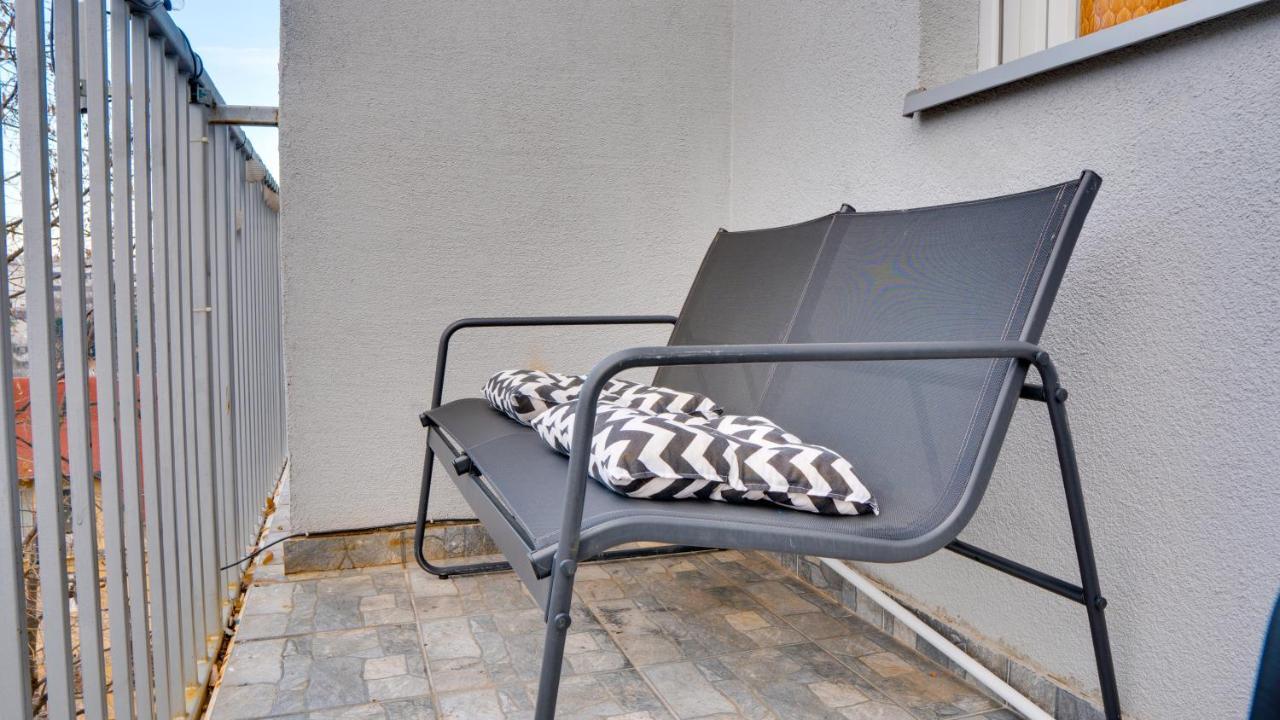 SPA apartment YANG - jakkuzi, sauna, spa Novi Sad Bagian luar foto