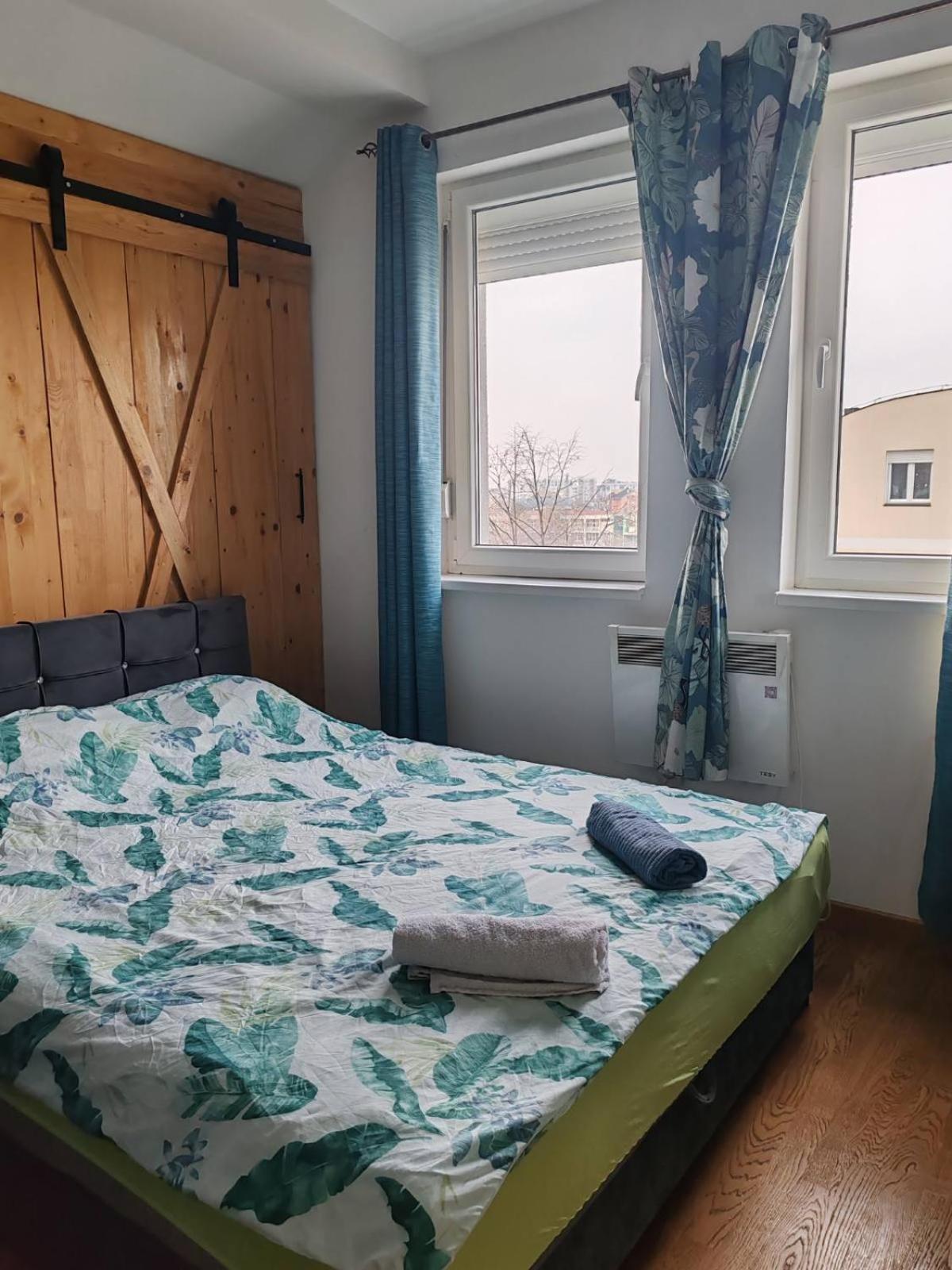 SPA apartment YANG - jakkuzi, sauna, spa Novi Sad Bagian luar foto